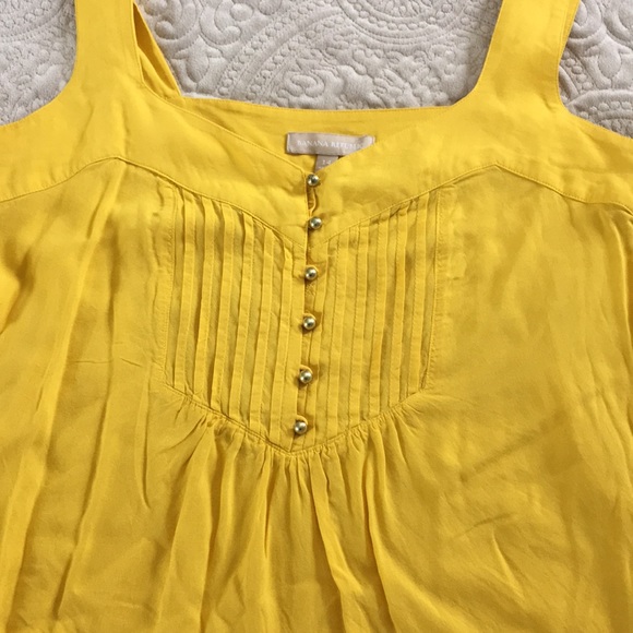 Women’s top - Picture 2 of 3